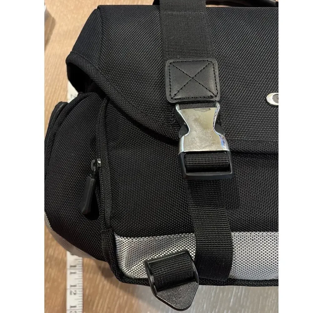 Canon 200DG Digital Camera‎ Gadget Bag Black Shoulder Strap Padded